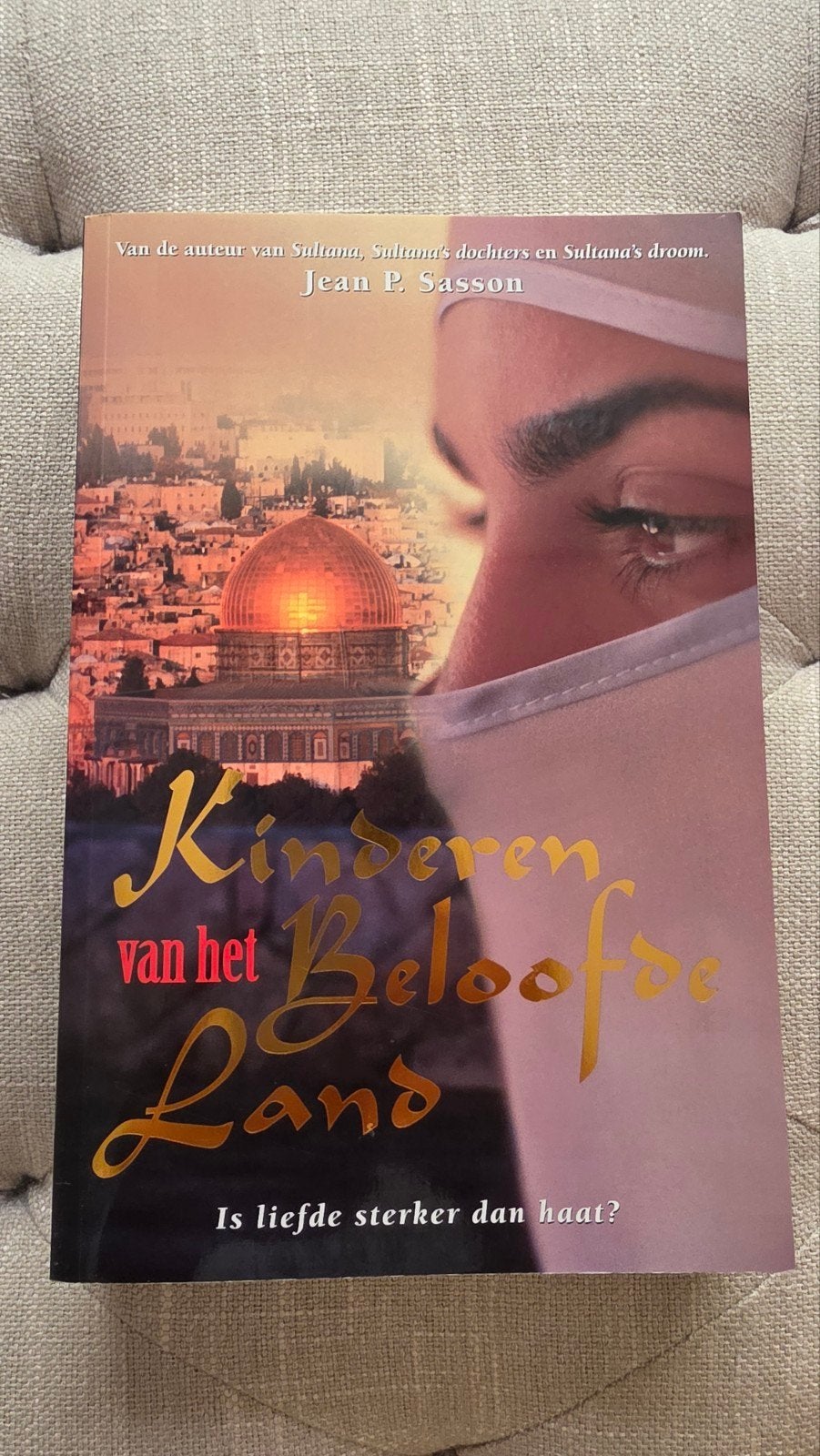 Kinderen van het Beloofde Land - Jean P. Sasson, Boeken, Ophalen of Verzenden, Zo goed als nieuw, Jean P. Sasson, Nederland