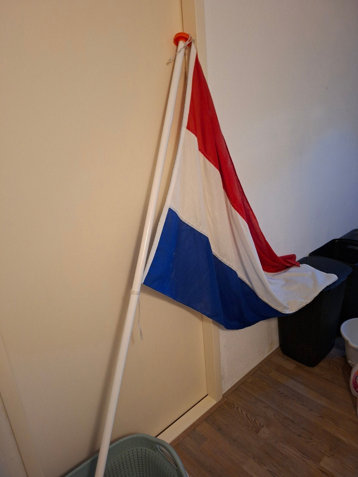 vlaggestok met vlag, Diversen, Ophalen