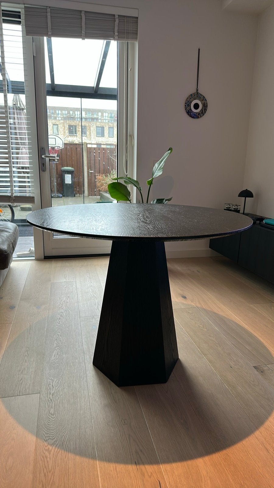 Zuiver eettafel, Ophalen, 100 tot 150 cm, Rond, Zo goed als nieuw