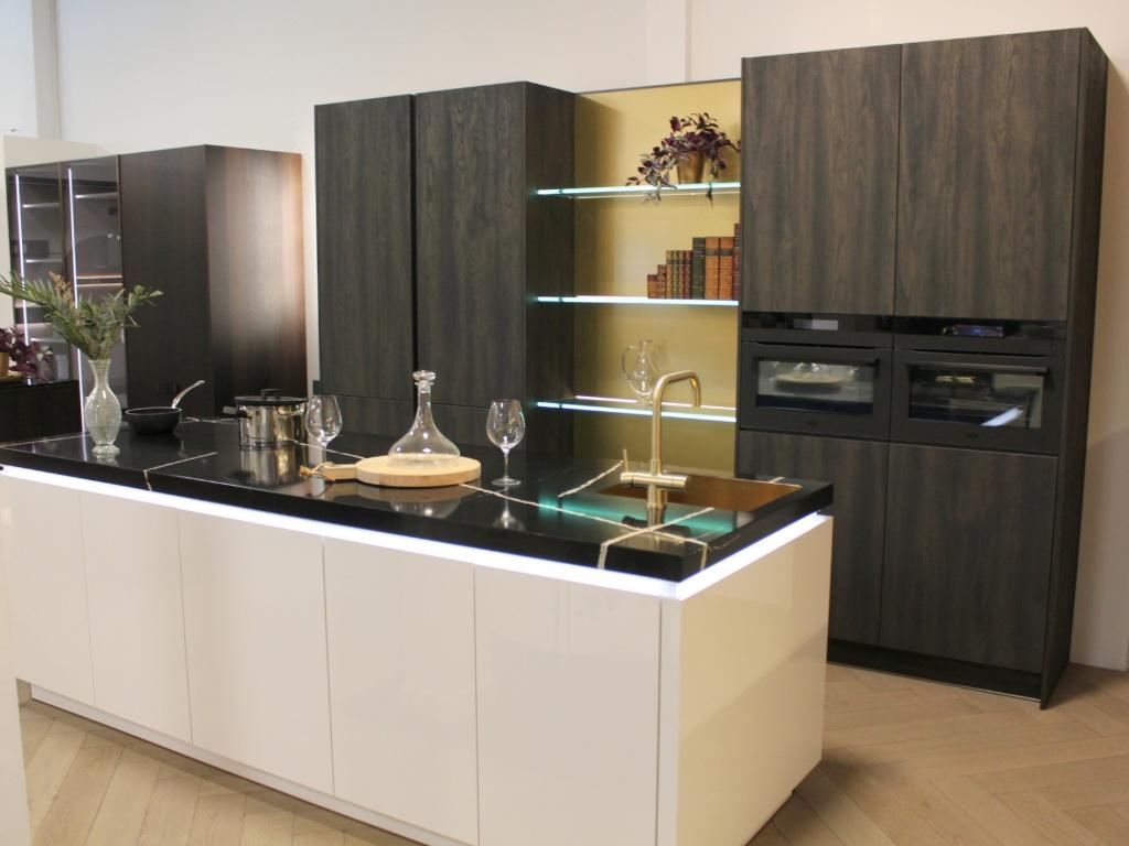MB10 – Luxe designkeuken met eiland | AEG & Liebherr, Huis en Inrichting, Keuken | Complete keukens, Ophalen, Zu den Meerwiesen 17 32549 Bad Oeynhausen Duitsland