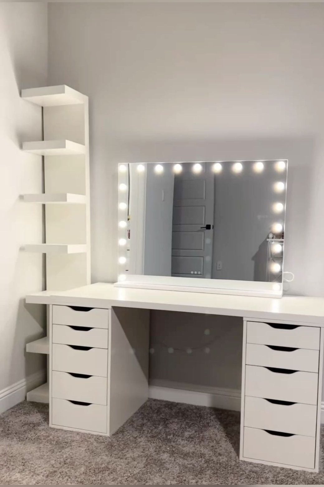 Ikea make-up tafel met  hollywood spiegel, Ophalen, 100 tot 150 cm, 150 tot 200 cm, Zo goed als nieuw