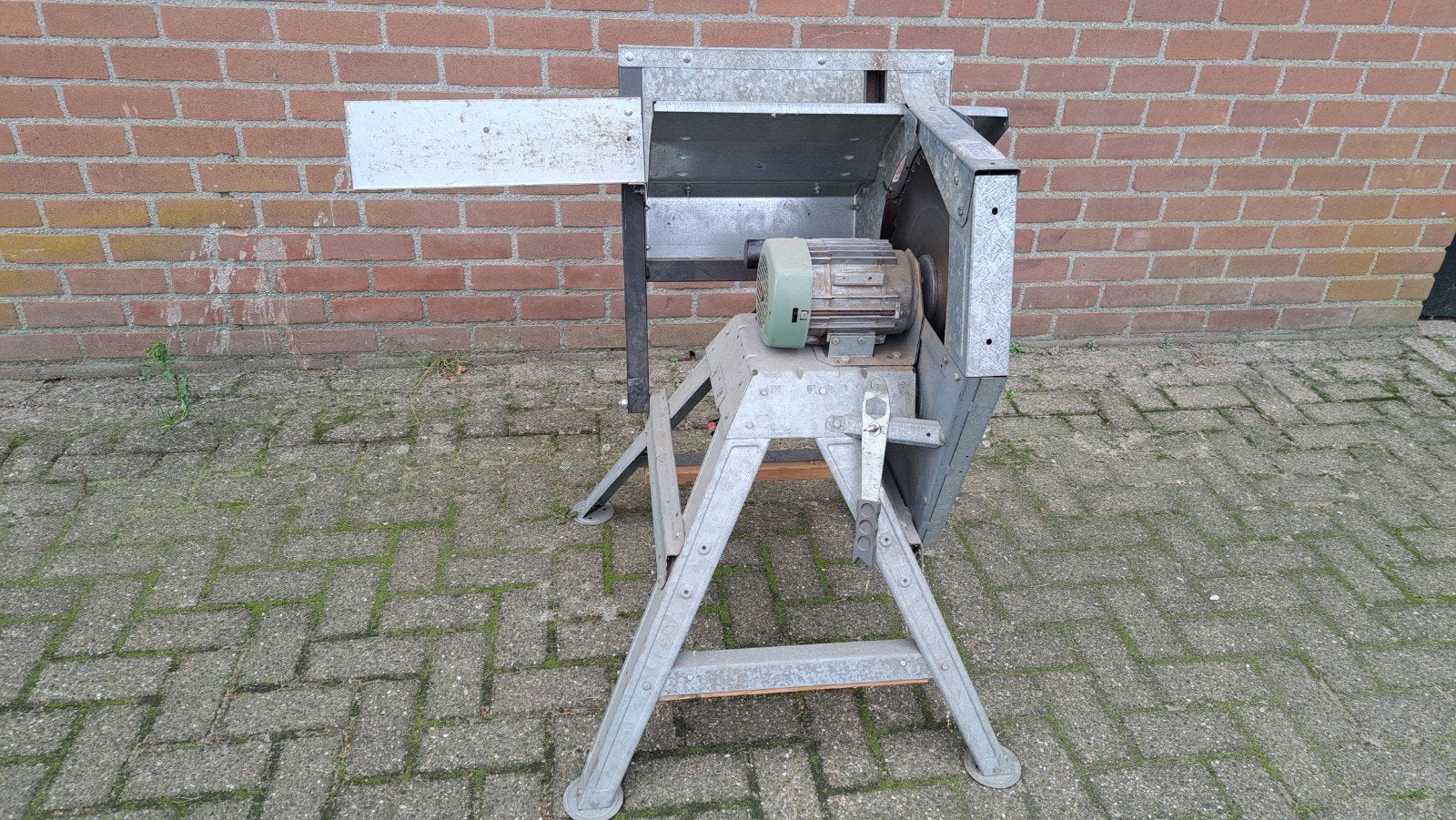 Wipzaag. Cirkelzaag. Afkortzaag., Ophalen, Gebruikt, Cirkelzaag, 70 mm of meer