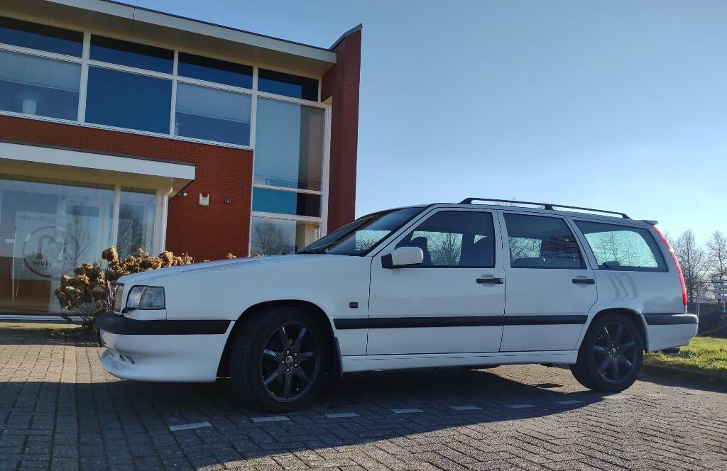Volvo Polar White 850 R 2.3 Estate Turbo Automaat, Auto's, Volvo, Zwart, Wit, Particulier, Geïmporteerd