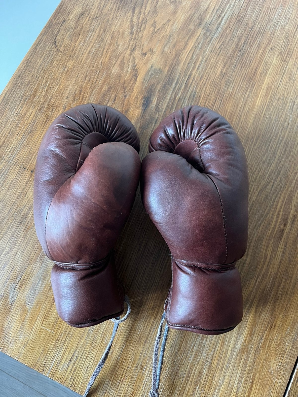 Boksbeugel nubuck + bijpassende handschoenen L, Ophalen, Zo goed als nieuw, Bokshandschoenen