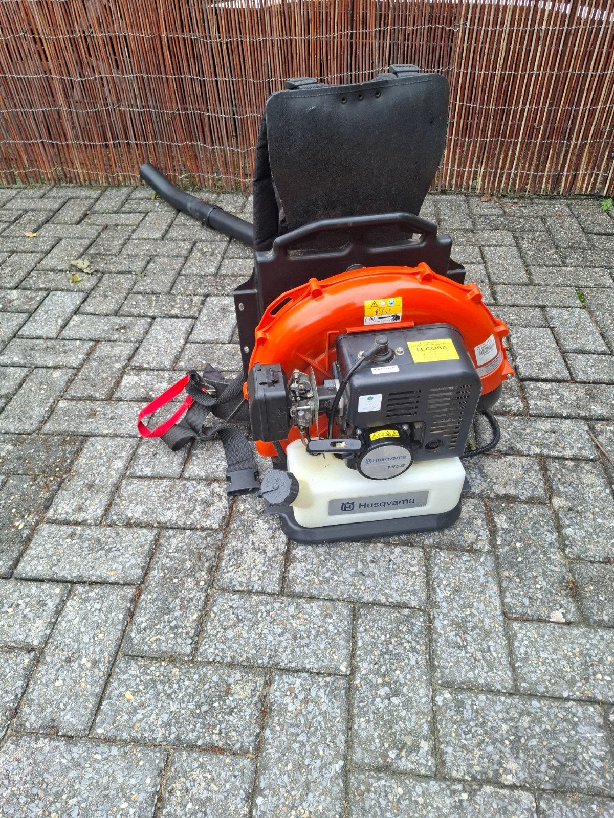 Husqvarna bladblazer, Ophalen, Benzine, Gebruikt, Ruggedragen