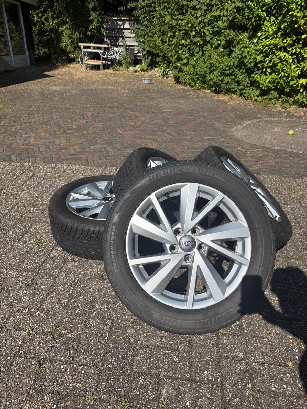 Set lichtmetalen velgen +banden / Audi SQ2 S-line 215x55 R17, Ophalen