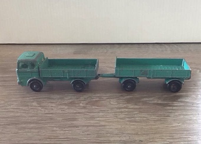 Vintage Matchbox Mercedes Truck met Trailer (Lesney), Ophalen of Verzenden, Gebruikt