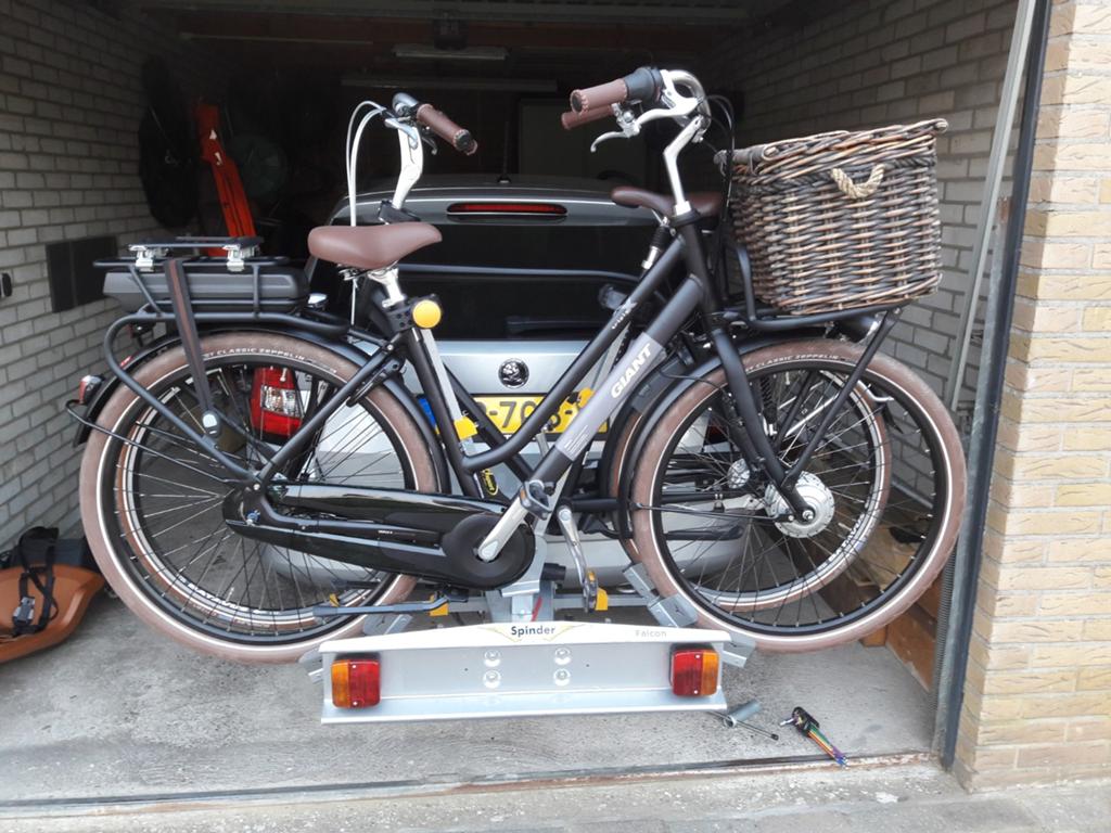 Fietsendrager, te huur, Auto diversen, Fietsendragers, Ophalen, Gebruikt, Elektrische fiets, 2 fietsen