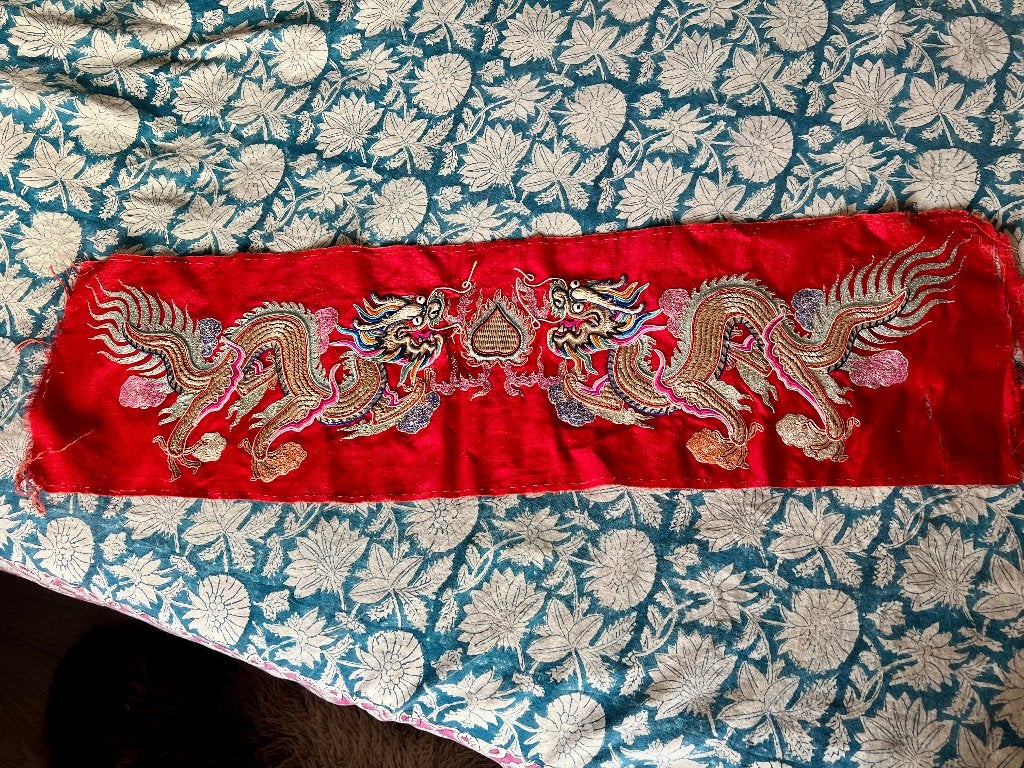 Antiek oud Chinees geborduurd wandkleed zijde drakenjacquard, Antiek en Kunst, Ophalen of Verzenden