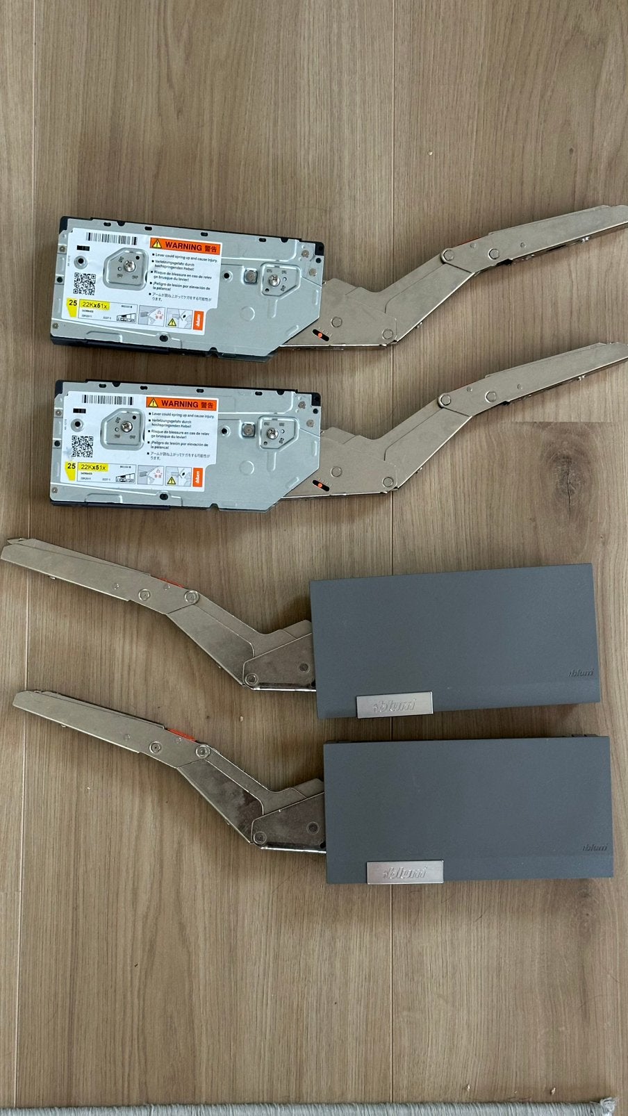 Blum kitchen cabinet mechanisms (4 items), Huis en Inrichting, Ophalen, Zo goed als nieuw, Rvs of Chroom