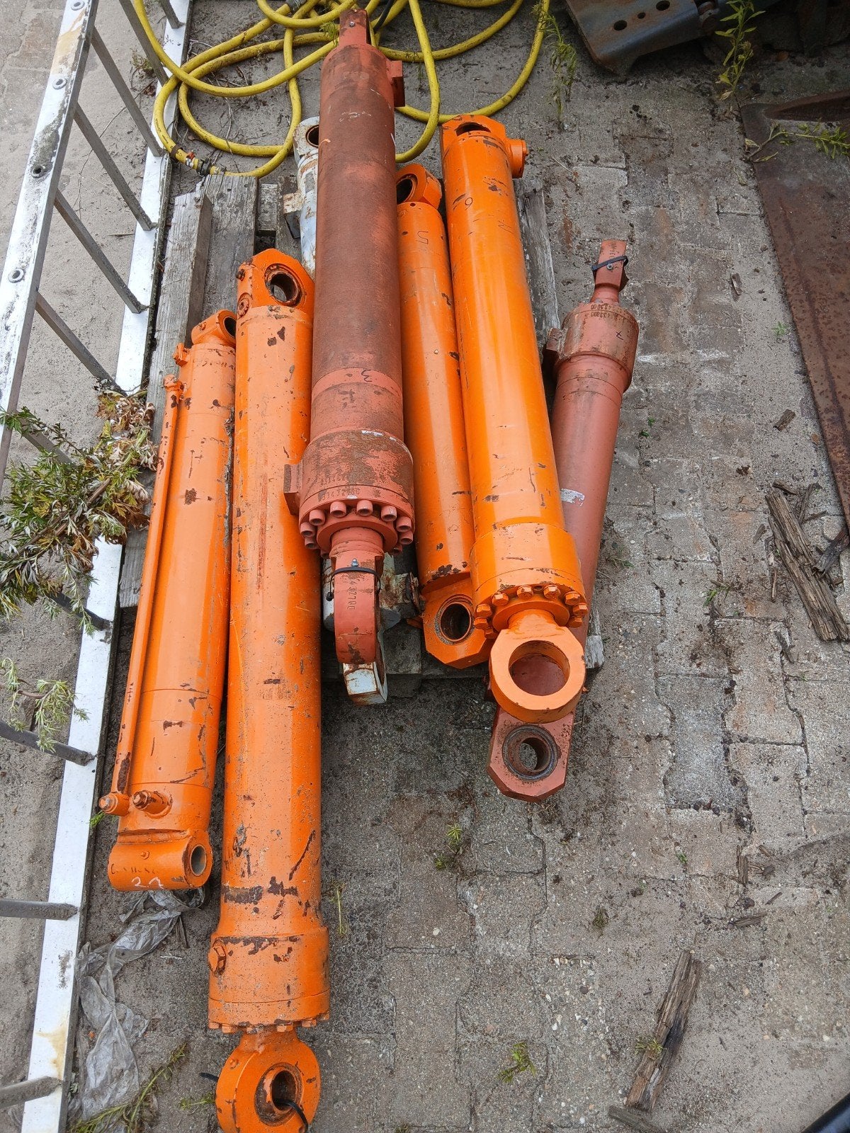 Diverse hydraulische cilinders, hydrauliek, Doe-het-zelf en Verbouw, Ophalen, Gebruikt