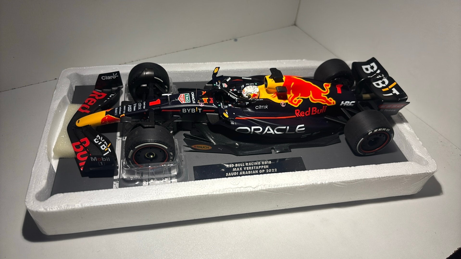 F1 red bull rb18 max Verstappen saudi arabian 2022 minichamp, Ophalen of Verzenden, MiniChamps, A, A
