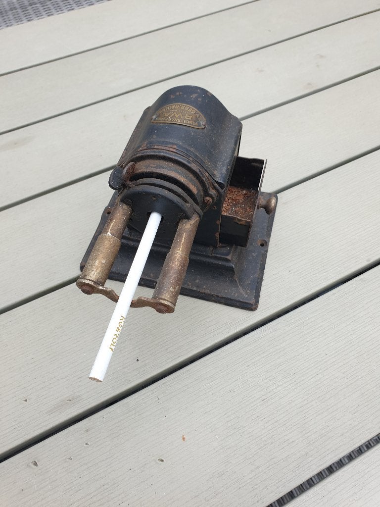 antieke puntenslijper, Ophalen