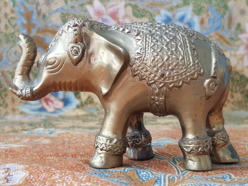 Mooi zwaar oud Oosters brons beeldje van een olifant 12,8 cm, Handgemaakt, Goud, Ophalen of Verzenden, Overige herkomsten
