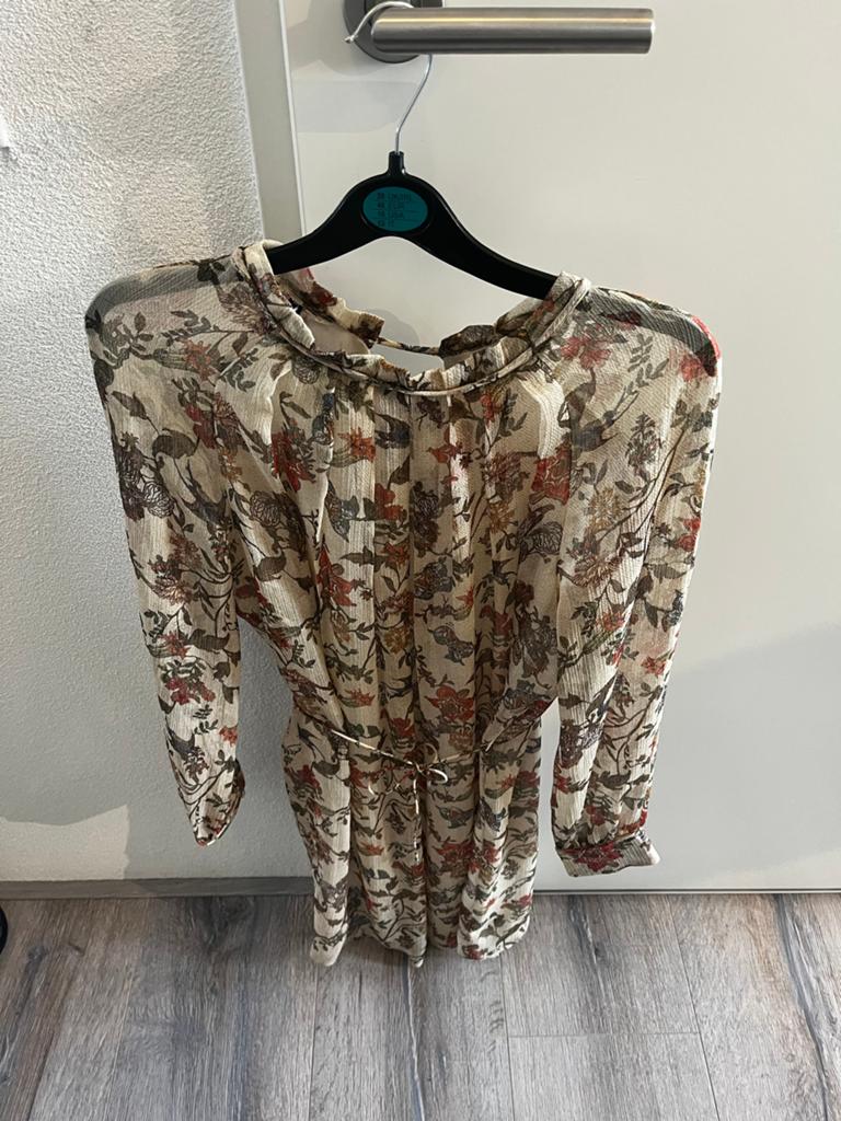 Mango Basics Jurk met Bloemenprint - Maat M, Kleding | Dames, Gelegenheidskleding, Ophalen of Verzenden, Zo goed als nieuw, Maat 38/40 (M)