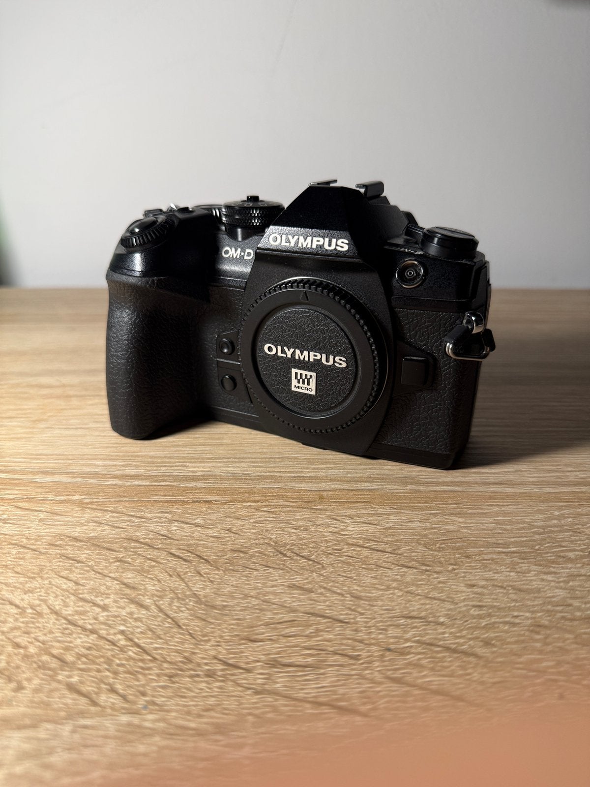 Olympus OM-D E-M1 Mark II, Audio, Tv en Foto, Fotocamera's Digitaal, Accu, Ophalen of Verzenden, Zo goed als nieuw, Olympus