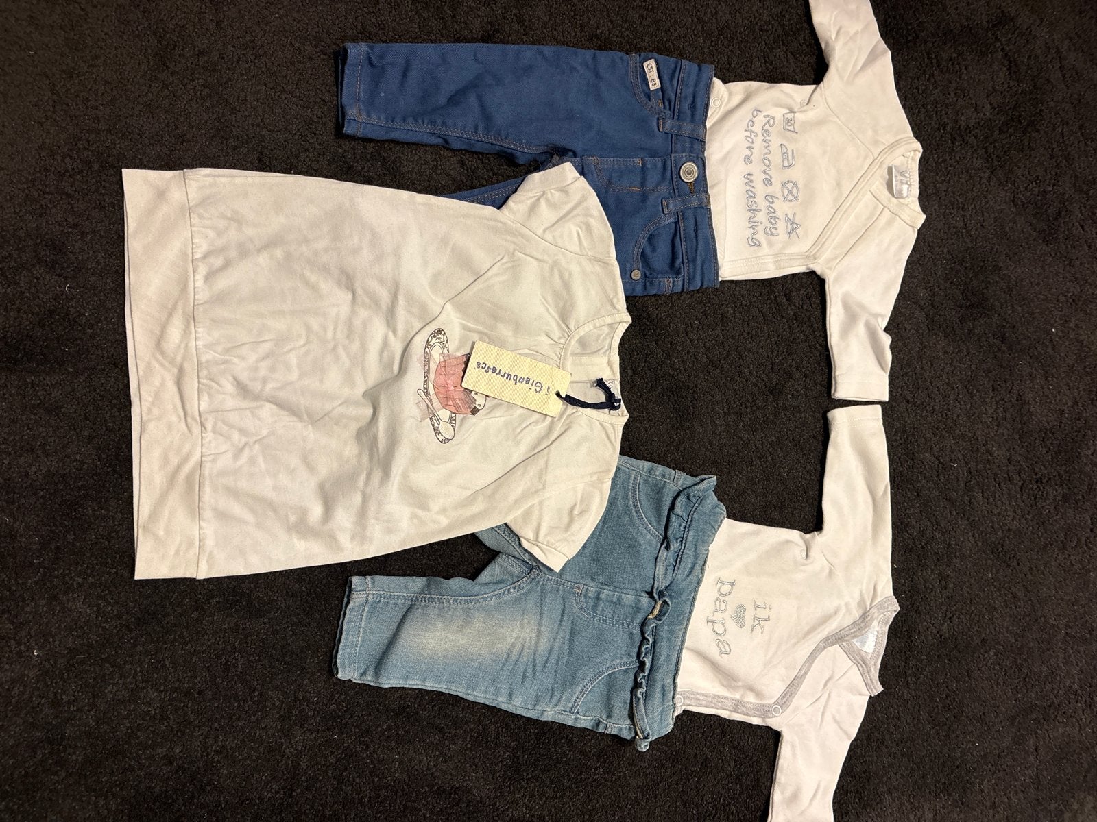 Babykleding set: 2 rompers, 2 broeken en 1 jurk, Kinderen en Baby's, Babykleding | Maat 56, Ophalen, Zo goed als nieuw, Jongetje of Meisje