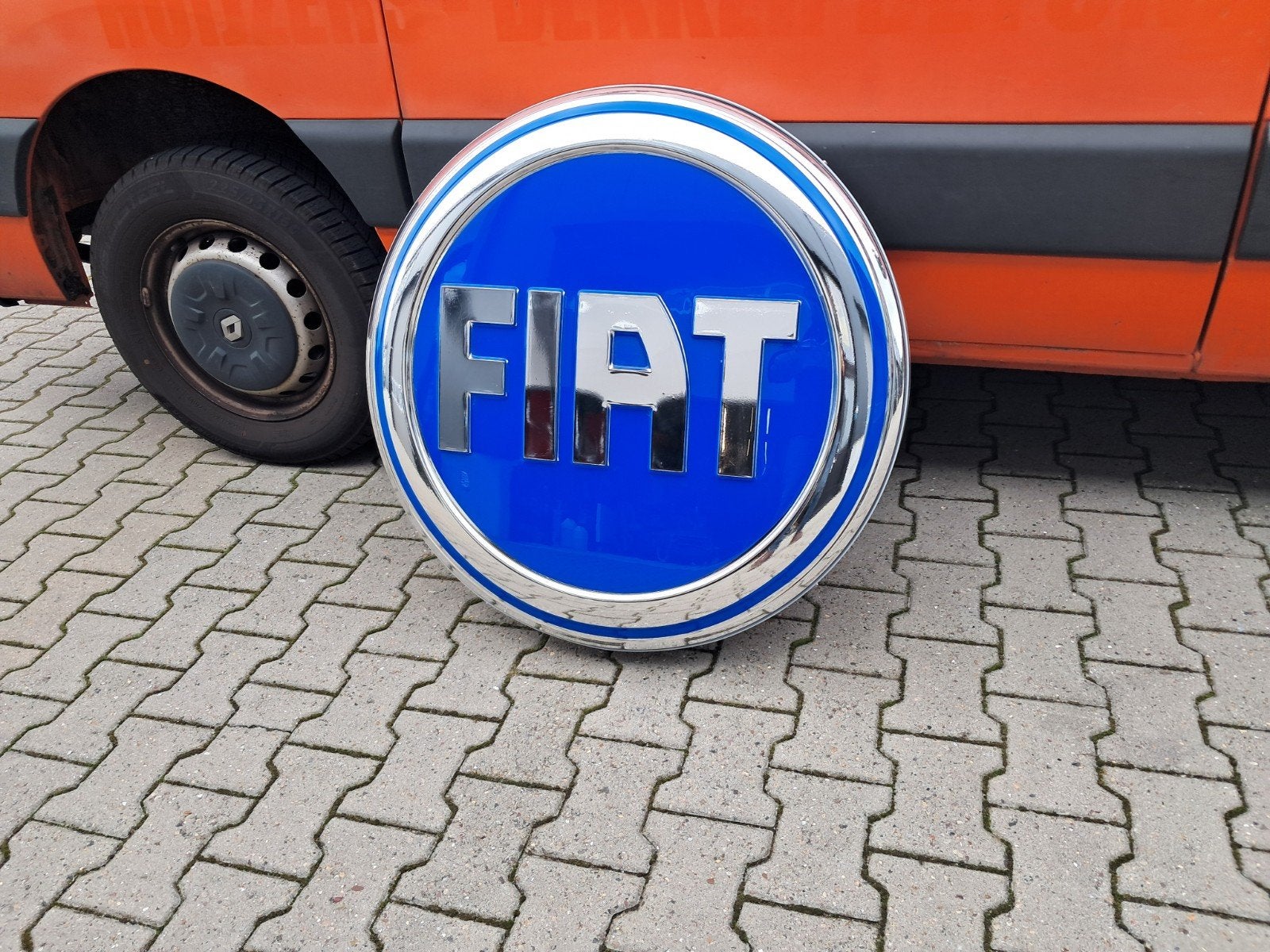 Oude Fiat Logo reclame lichtbak 83cm! NOS, is nooit gebruikt, Ophalen, Eu, Eu, Lichtbak of (neon) lamp