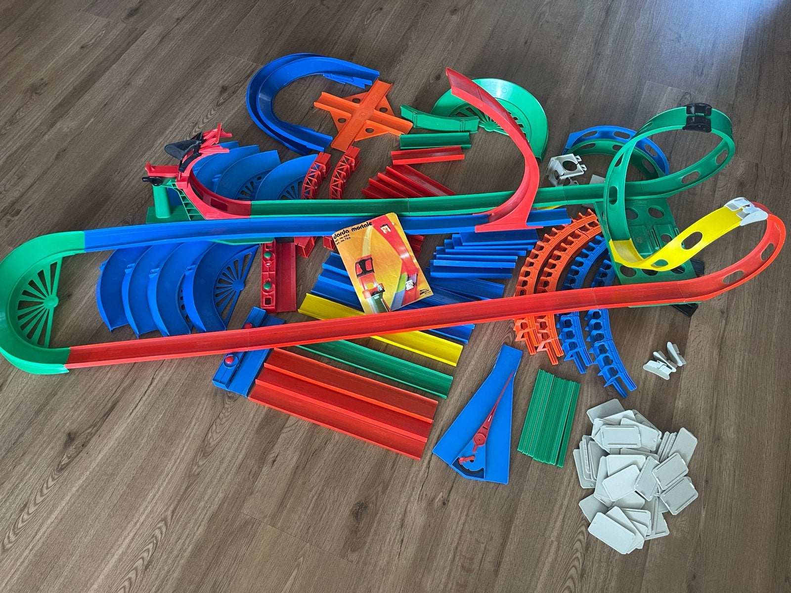 Darda Motor Racebaan 760 met veel extra onderdelen, Kinderen en Baby's, Overige merken, Opwindmechanisme, Ophalen of Verzenden