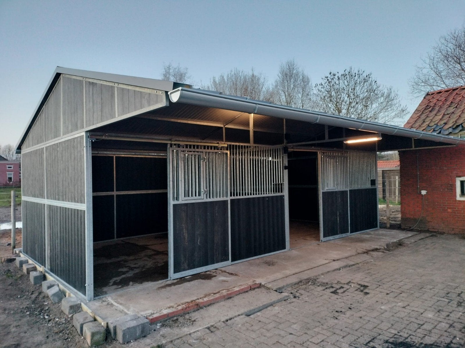 buitenstallen/Schuilstal van af € 2099