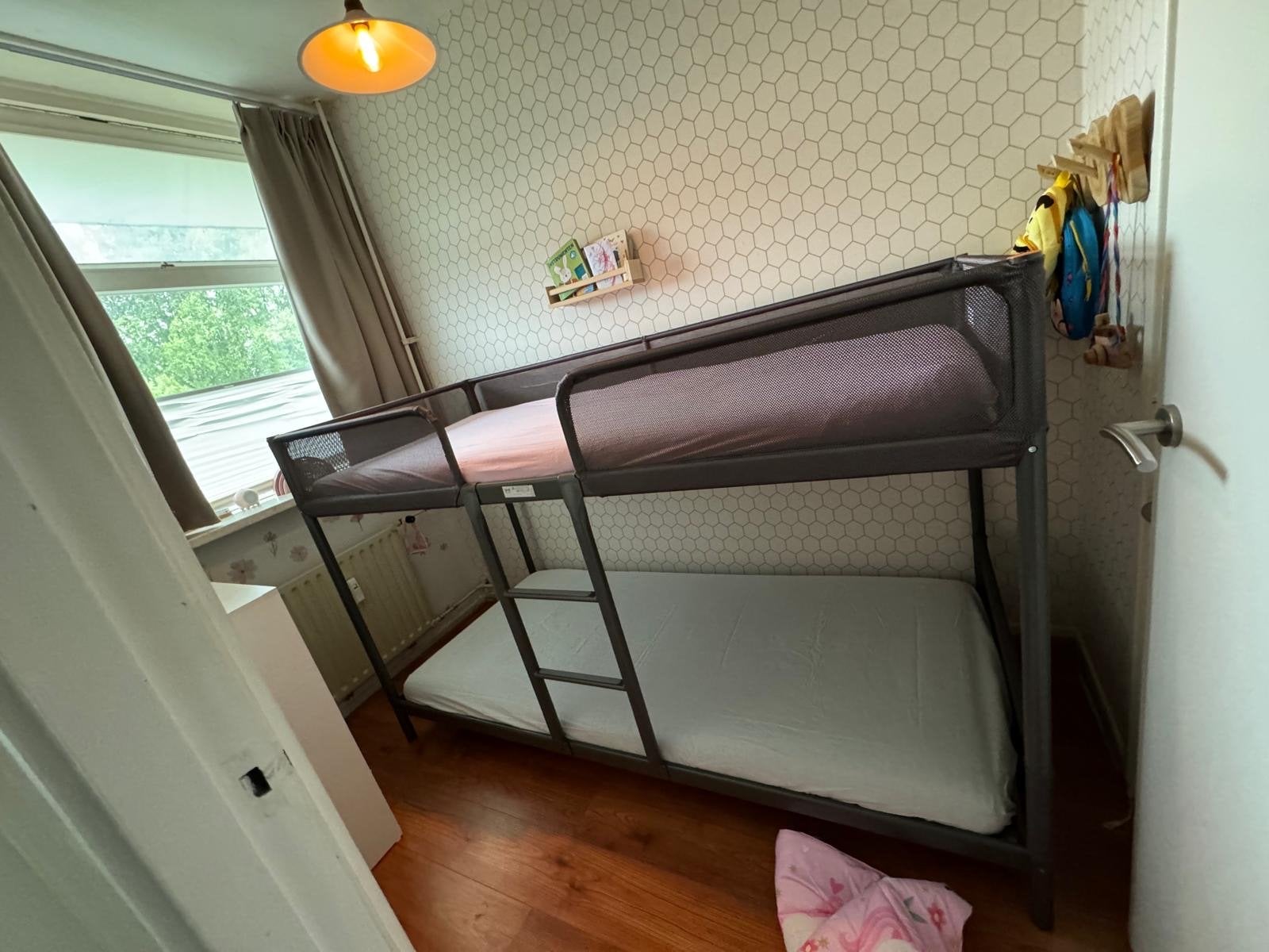 Stevig Stapelbed - Ideaal voor Kinderkamer, Ophalen, Gebruikt, 90 cm, 160 tot 180 cm