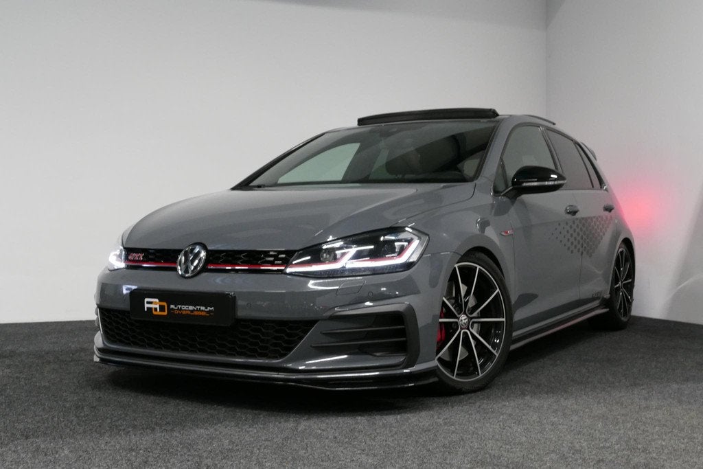 Volkswagen Golf 2.0 TSI GTI TCR / Akrapovic uitlaat / Panora, 1330 kg, 4 cilinders, 1984 cc, Bedrijf