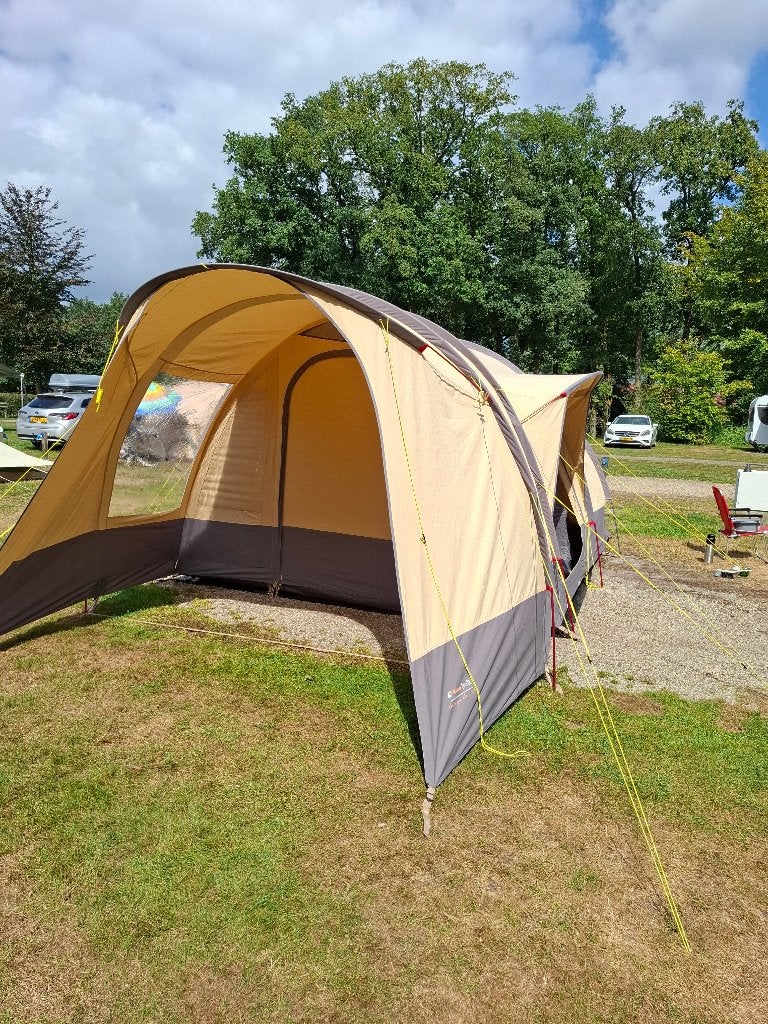 Eurotrail tent, Ophalen, Zo goed als nieuw, Tot en met 4