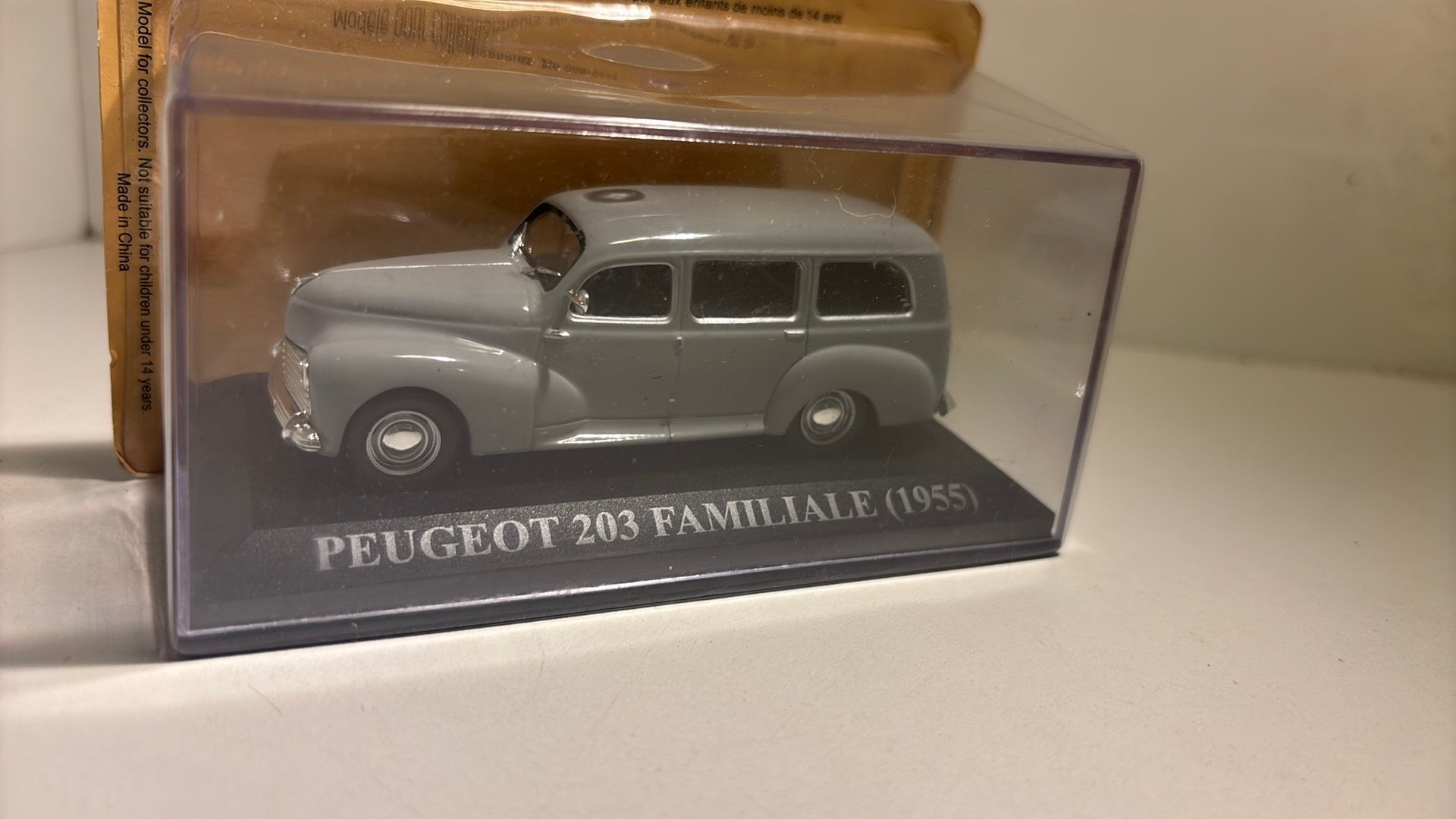 Peugeot 203 familiale 1955 hachette 1.43, Overige merken, Auto, Ophalen of Verzenden, A