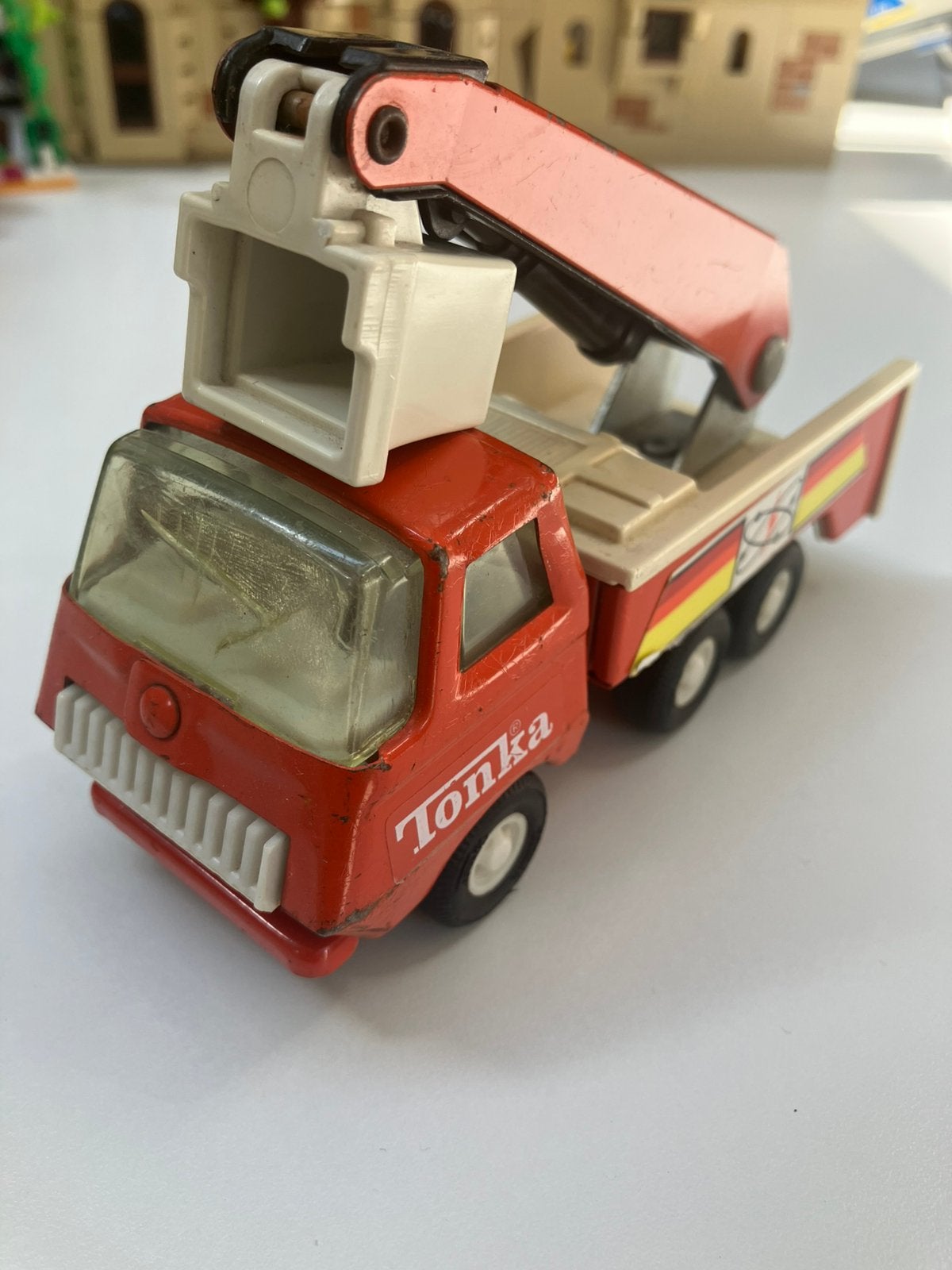 Tiny Tonka Cherry Picker (55010), Kinderen en Baby's, Speelgoed | Speelgoedvoertuigen, Ophalen of Verzenden, Gebruikt