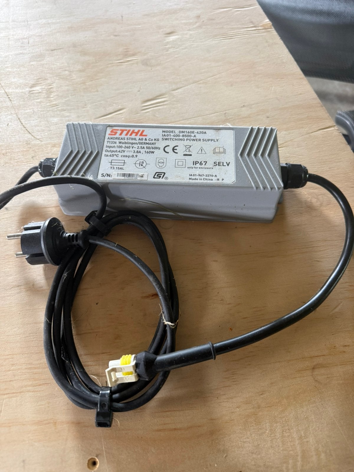 Stihl voeding laadstation IMOW, Ophalen, Zo goed als nieuw, 20 tot 25 cm