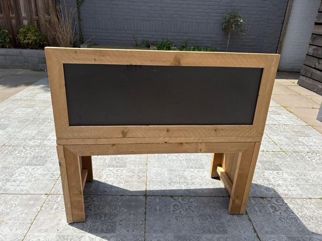 Handgemaakt bureau met Krijtbord - Hout, Ophalen, Zo goed als nieuw