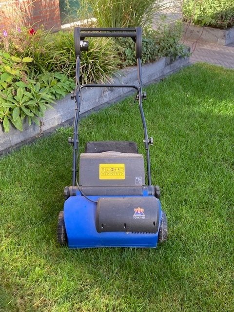 Te koop: goed onderhouden verticuteerder /verticuteermachine, Ophalen, Gebruikt, Elektrisch, Topkraft