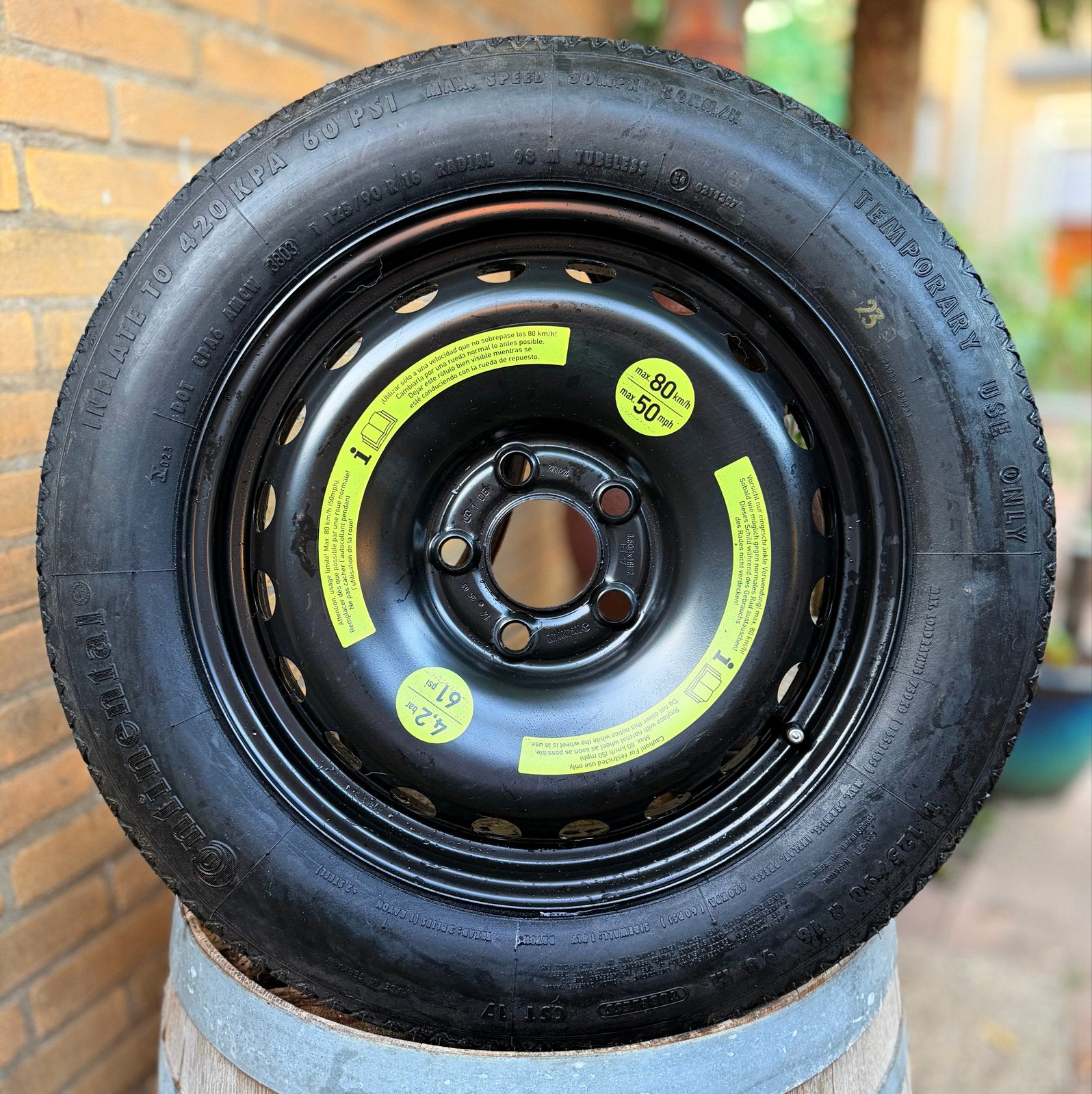 Continental thuiskomer 125/70 R16 93M, Ophalen, Nieuw