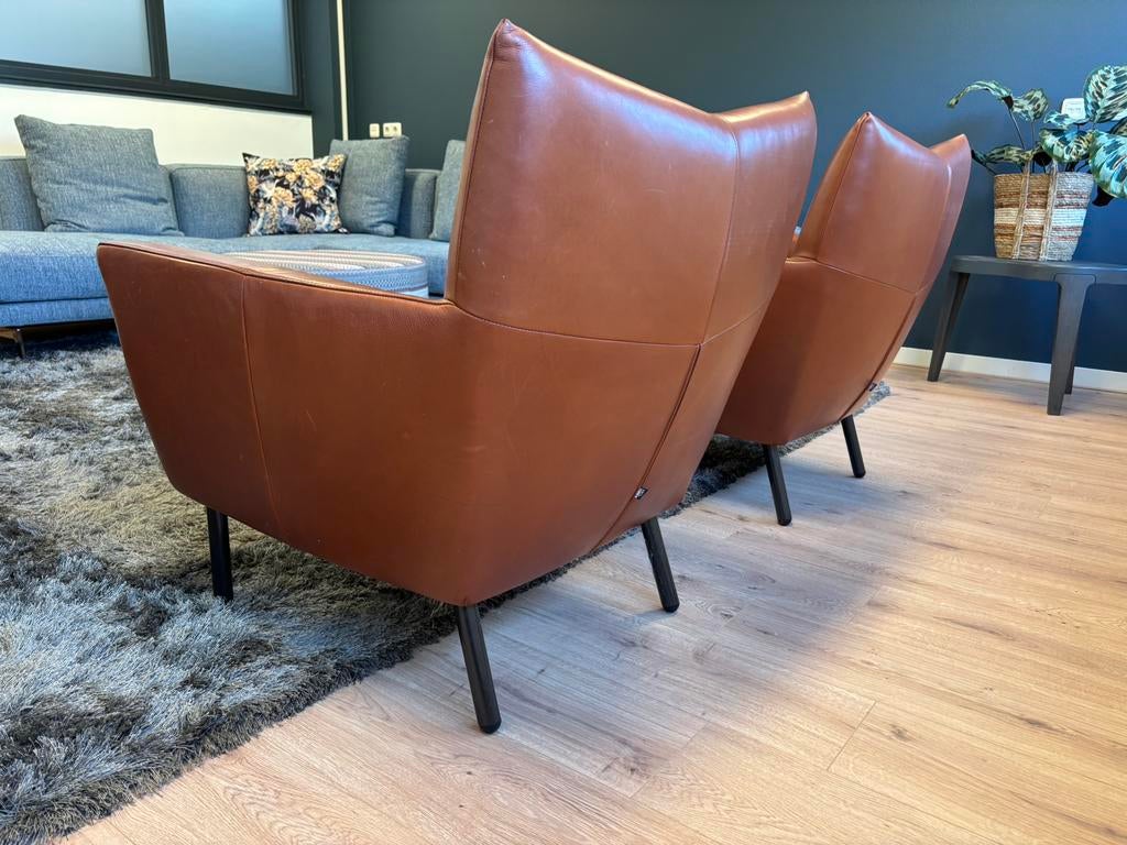 2x Design on stock Toma stoel cognac leder NP € 2.000,- p/st, Twee, Info@micheldethouars.nl, Bruin, Design on stock