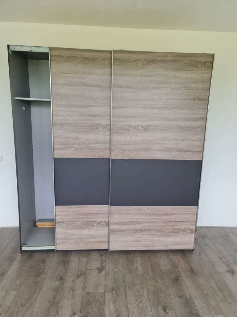 Kledingkast, Zweefdeuren, schap en hangruimte, Ophalen, 200 cm of meer, Zo goed als nieuw, 200 cm of meer