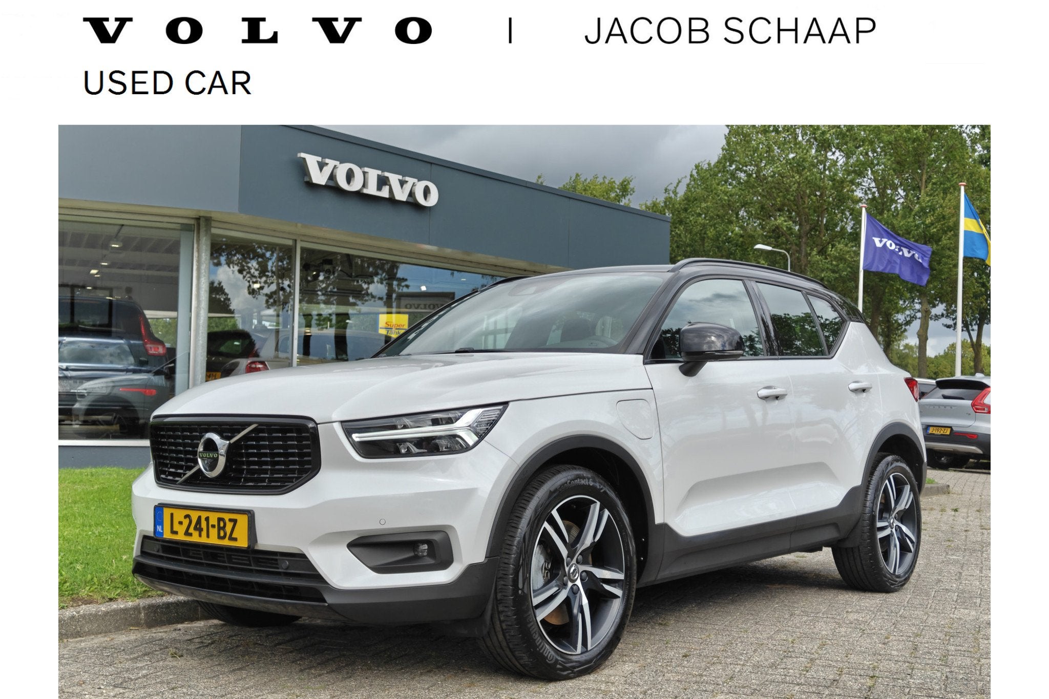 Volvo XC40 T5 211PK Plug-in Hybrid R-Design | BLIS | Pano |, Auto's, Wit, Bedrijf, Hybride Elektrisch/Benzine, 3 cilinders