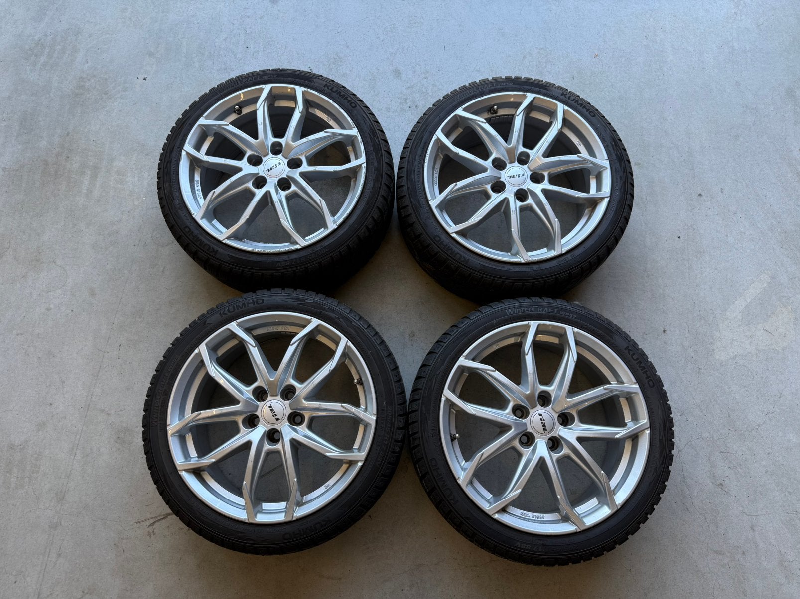 Setje Rial Velgen + Kumho Winterbanden 205/45R17, Ophalen, Gebruikt, Banden en Velgen, 17 inch