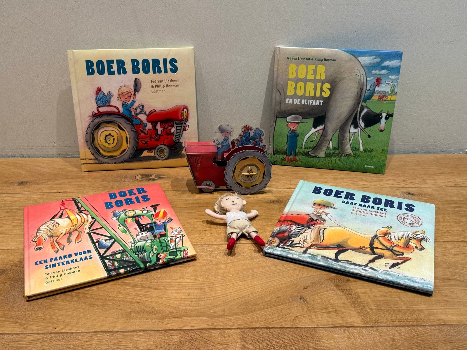 4 Boer Boris-boeken met knuffel en traktor, Fictie algemeen, Jongen of Meisje, Voorleesboek, 4 jaar
