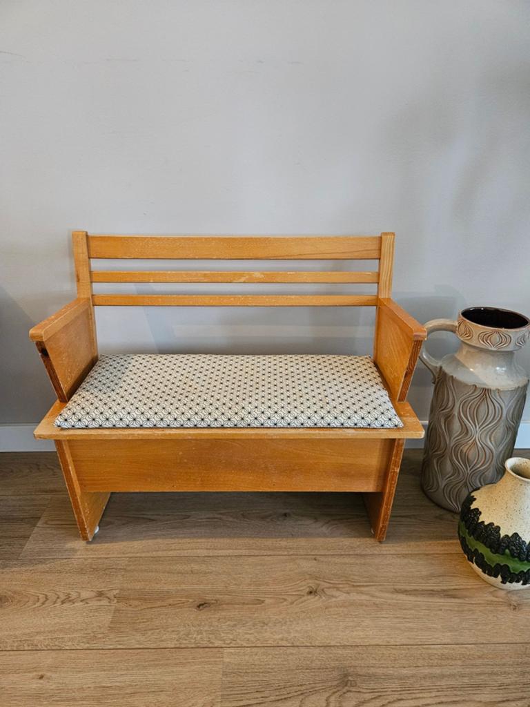 Vintage houten opbergbankje / klepbankje – DIY project kind, Ophalen