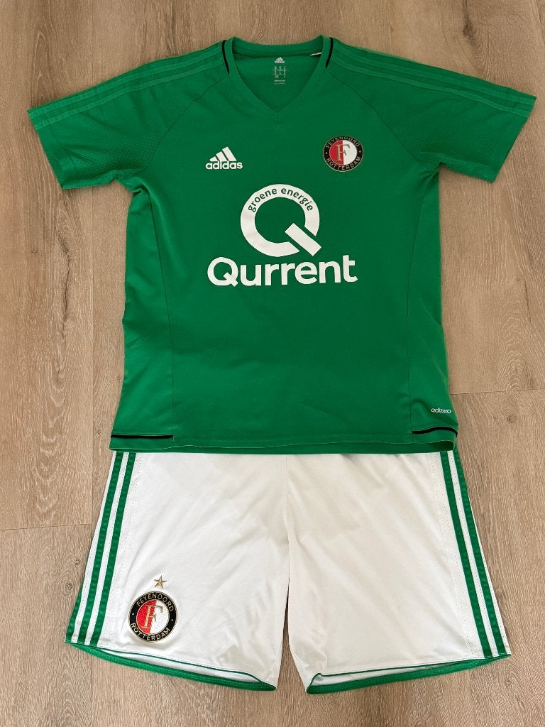 Feyenoord. Maat M. Tenue. Als nieuw., Maat M, Ophalen of Verzenden, Zo goed als nieuw, Set