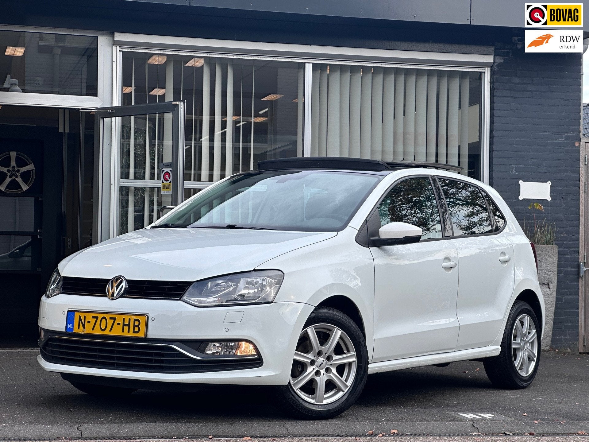 Volkswagen Polo 1.0 Comfortline PANO / CRUISE / CLIMA / STOE, Auto's, Voorwielaandrijving, Stof, Wit, Bedrijf