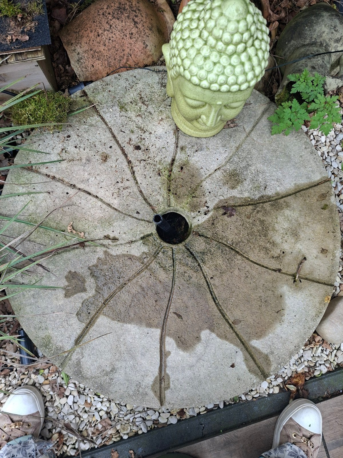 Molensteen, Tuin en Terras, Waterpartijen en Fonteinen, Ophalen, Fontein