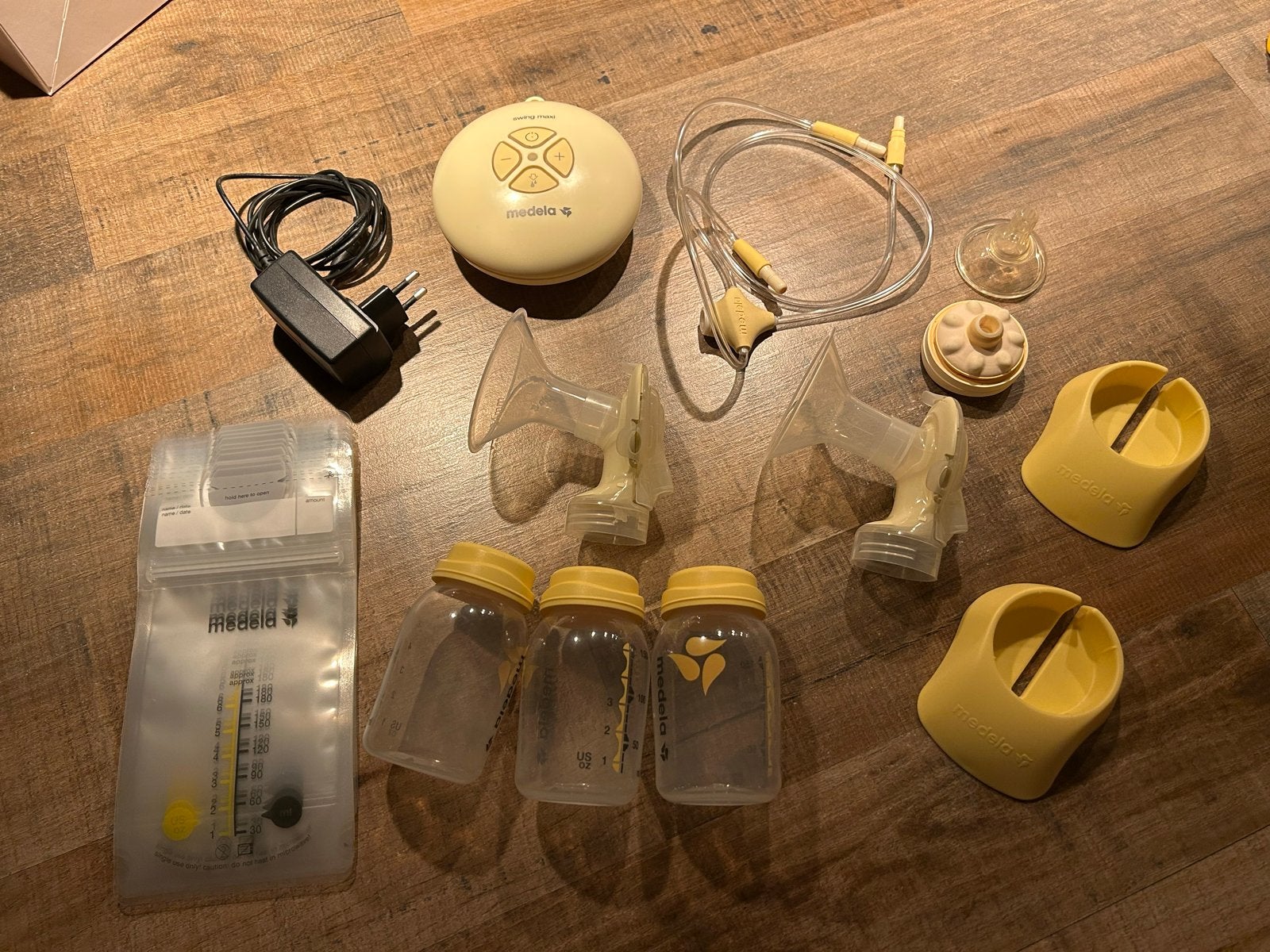 Medela Swing Maxi dubbele elektrische borstkolf (set), Ophalen of Verzenden, Gebruikt