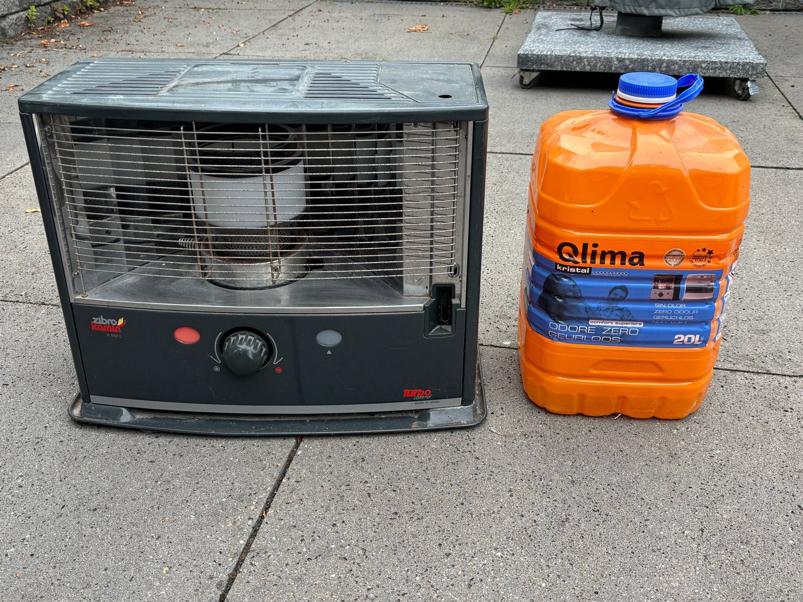 Zibro Kamin R 889 C Petroleumkachel met volle Qlima jerrycan, Ophalen, Gebruikt, Overige brandstoffen, Petroleumkachel