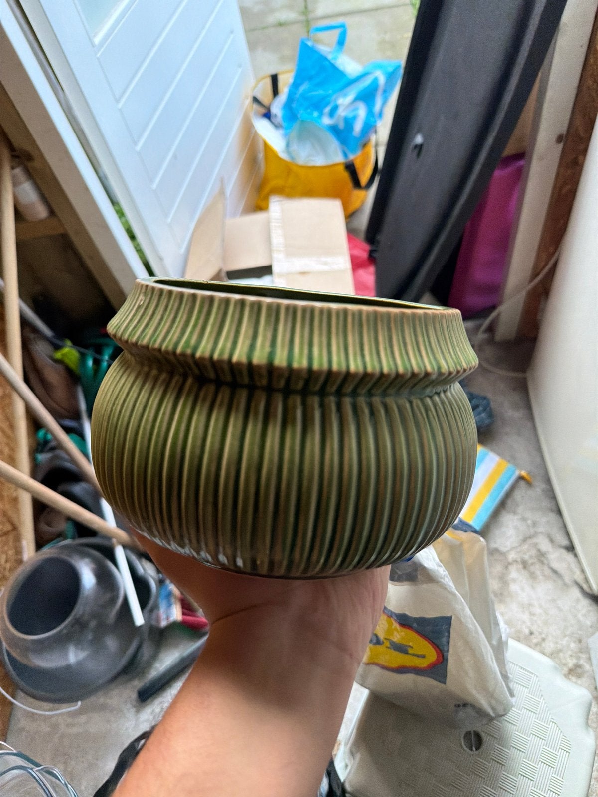Vintage groene bloempot met ribbels, Ophalen