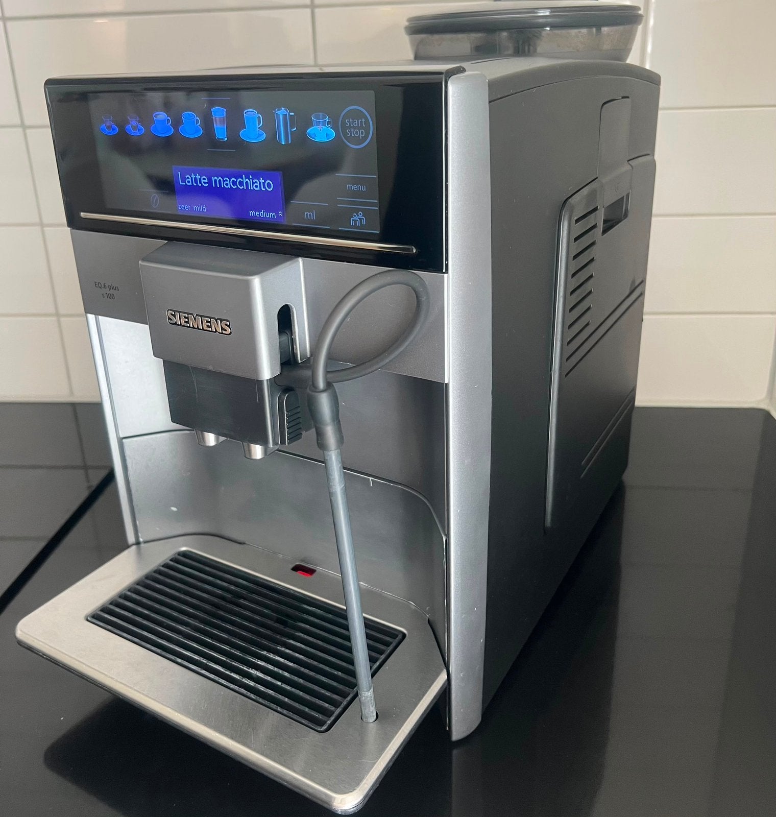 Siemens EQ.6 plus s100 koffiemachine, Witgoed en Apparatuur, Ophalen, Zo goed als nieuw, Koffiemachine, Afneembaar waterreservoir