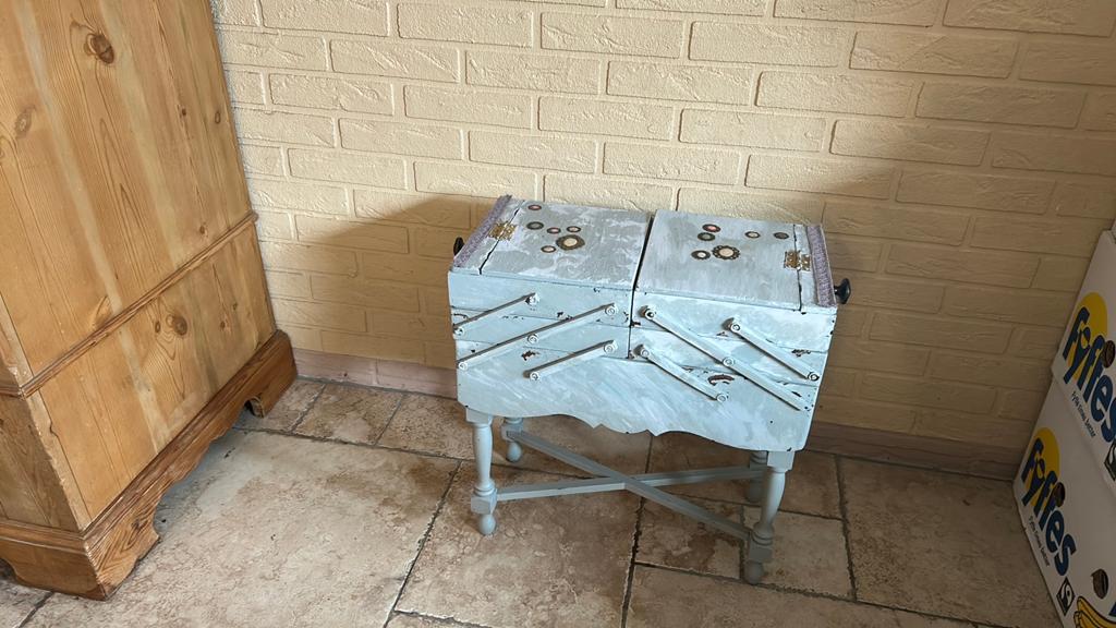 Vintage Naaidoos op Poten - Grijs/Blauw, Ophalen, Gebruikt, Overige typen
