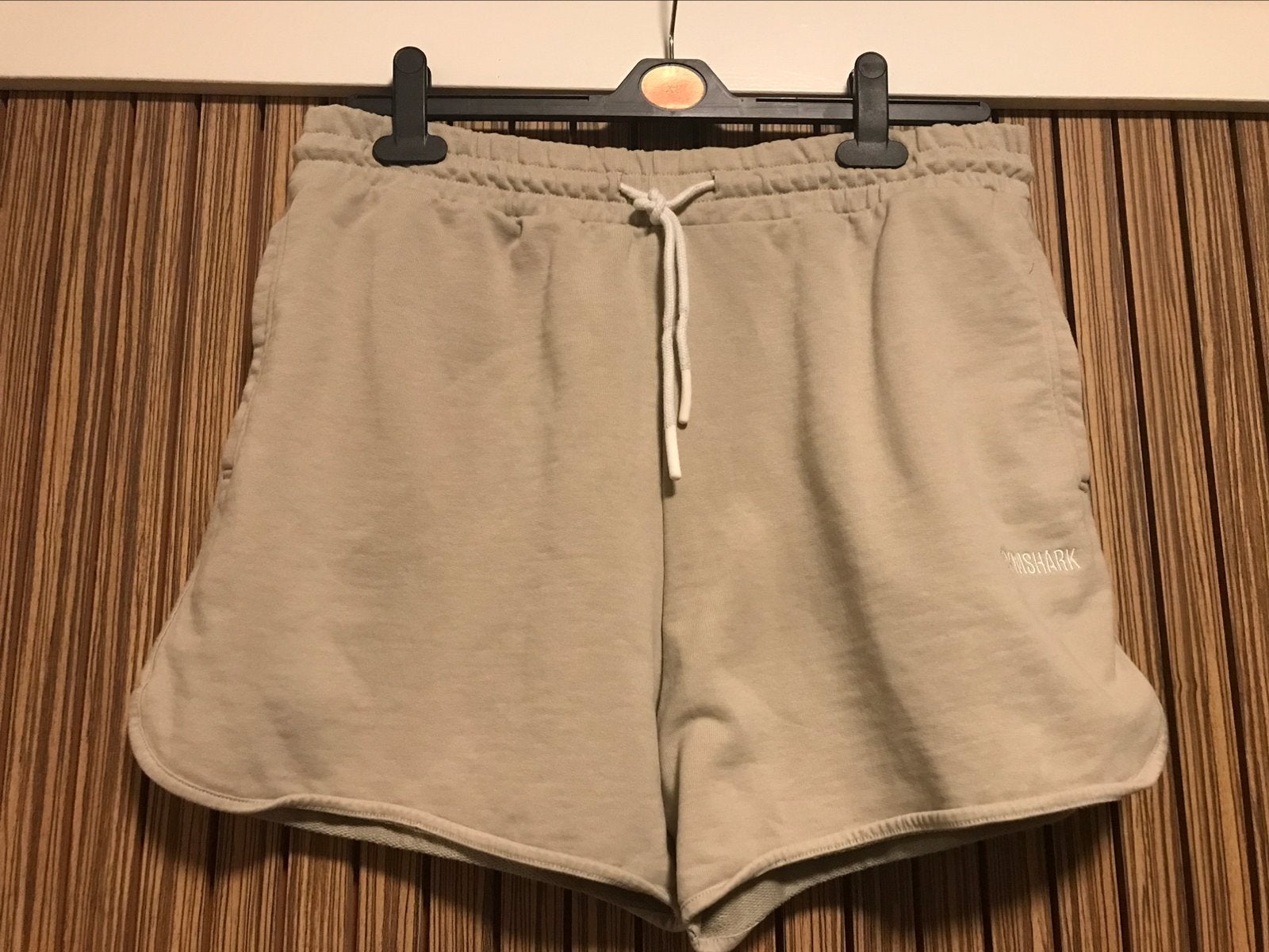 Gymshark korte broek shorts zakken maat L zgan, Maat 38/40 (M), Kort, Zo goed als nieuw, Gymshark