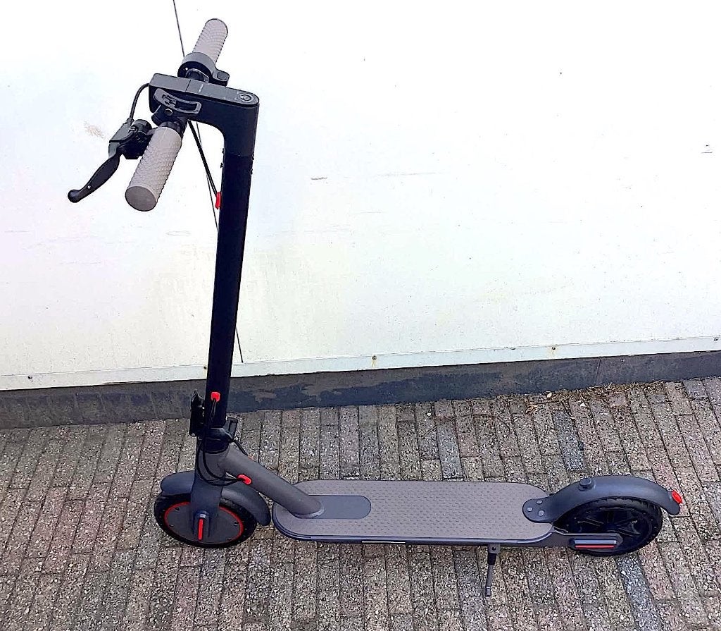 Te koop elektrische step nieuw in doos max gewicht 120 kg, Ophalen of Verzenden, Nieuw, Elektrische step (E-scooter), Overige merken