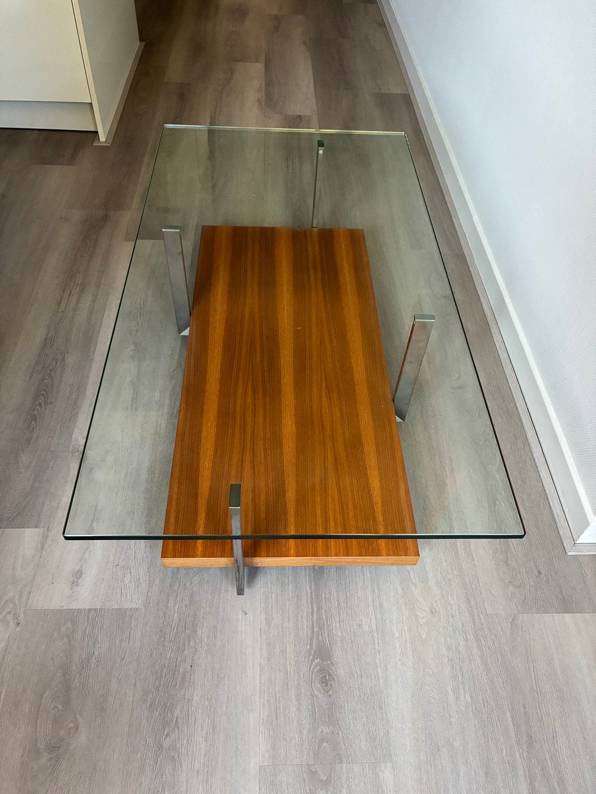 Design salontafel Rolf Benz op wieltjes - Glas en Hout, Ophalen, Gebruikt, 100 tot 150 cm, 50 tot 100 cm